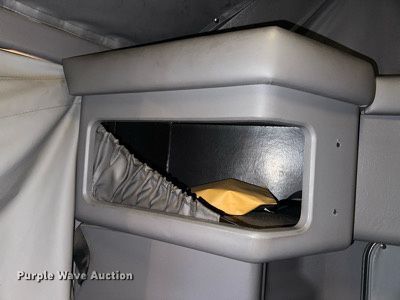 image for item OC9482 2012 Kenworth T600  semi truck