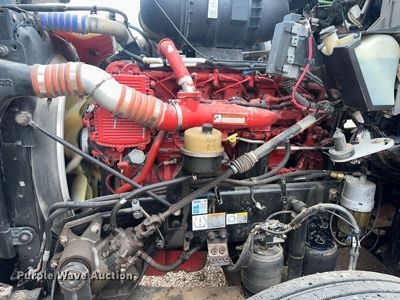 image for item OC9482 2012 Kenworth T600  semi truck