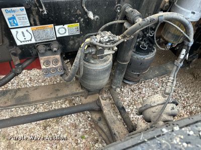 image for item OC9482 2012 Kenworth T600  semi truck