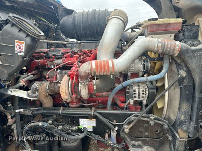 image for item OC9482 2012 Kenworth T600  semi truck