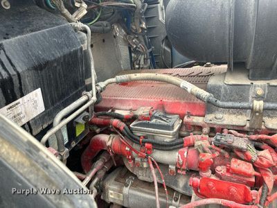 image for item OC9482 2012 Kenworth T600  semi truck