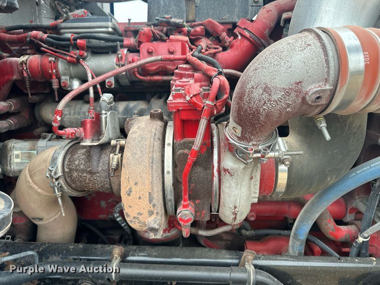 image for item OC9482 2012 Kenworth T600  semi truck