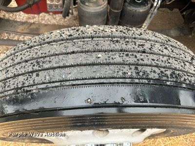 image for item OC9482 2012 Kenworth T600  semi truck