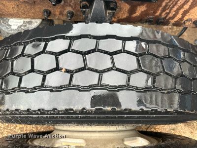 image for item OC9482 2012 Kenworth T600  semi truck