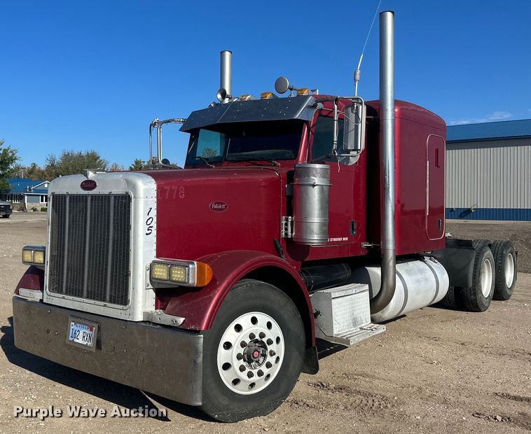 image for item OC9489 2005 Peterbilt 378  semi truck