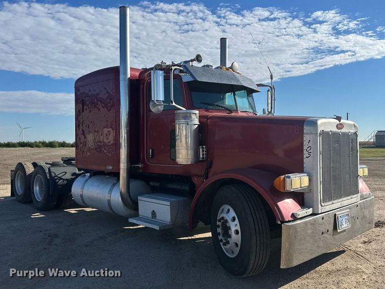 image for item OC9489 2005 Peterbilt 378  semi truck