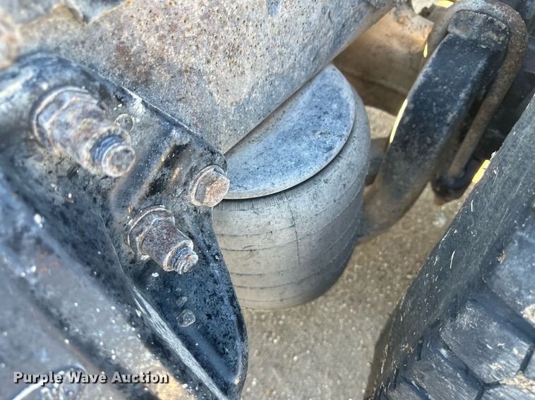 image for item OC9489 2005 Peterbilt 378  semi truck