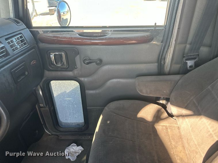 image for item OC9489 2005 Peterbilt 378  semi truck