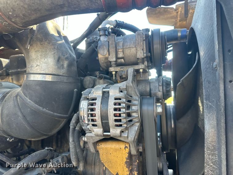 image for item OC9489 2005 Peterbilt 378  semi truck