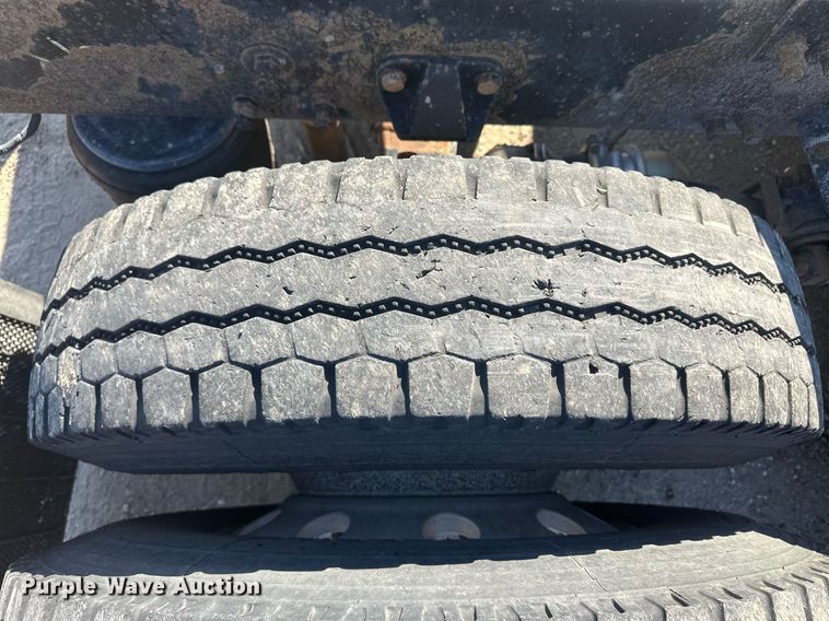 image for item OC9489 2005 Peterbilt 378  semi truck