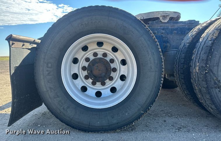 image for item OC9489 2005 Peterbilt 378  semi truck