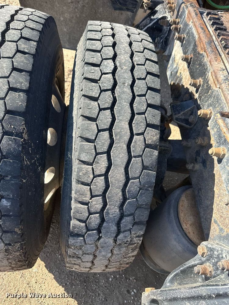 image for item OC9489 2005 Peterbilt 378  semi truck