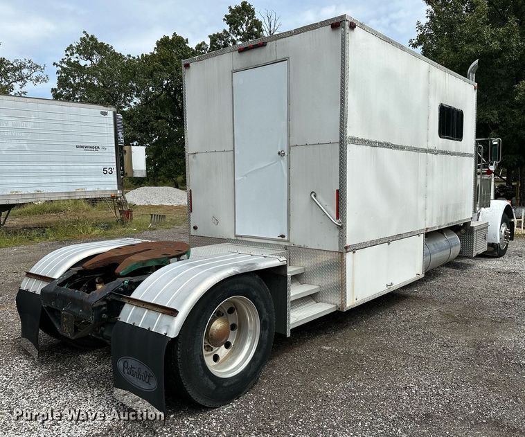 image for item OG9243 1988 Peterbilt 379  semi truck