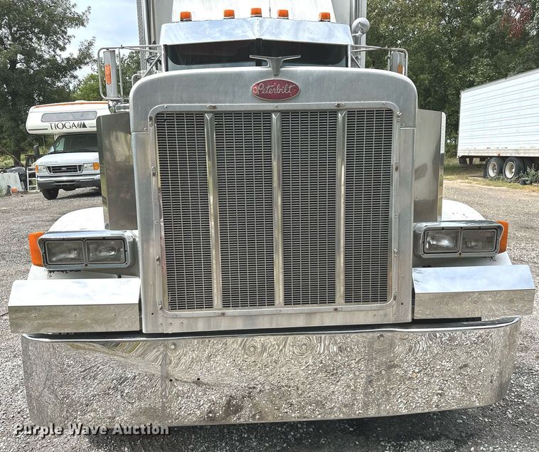 image for item OG9243 1988 Peterbilt 379  semi truck