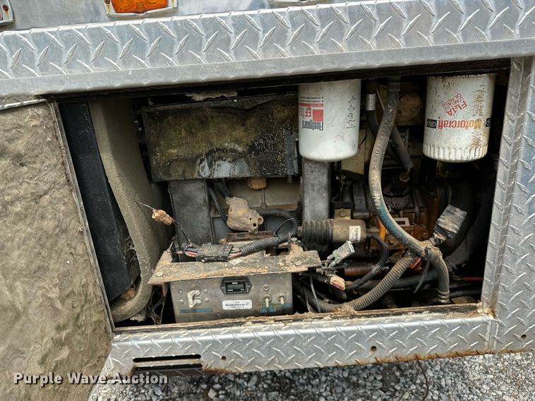 image for item OG9243 1988 Peterbilt 379  semi truck