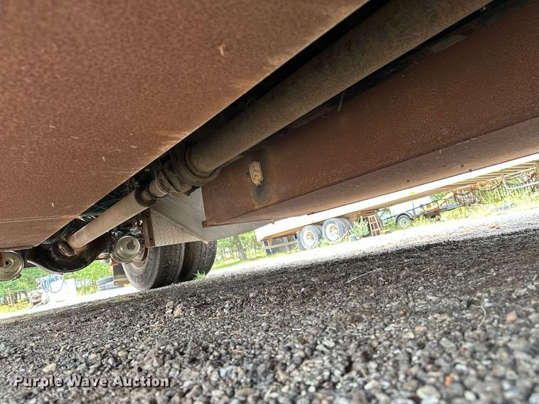 image for item OG9243 1988 Peterbilt 379  semi truck