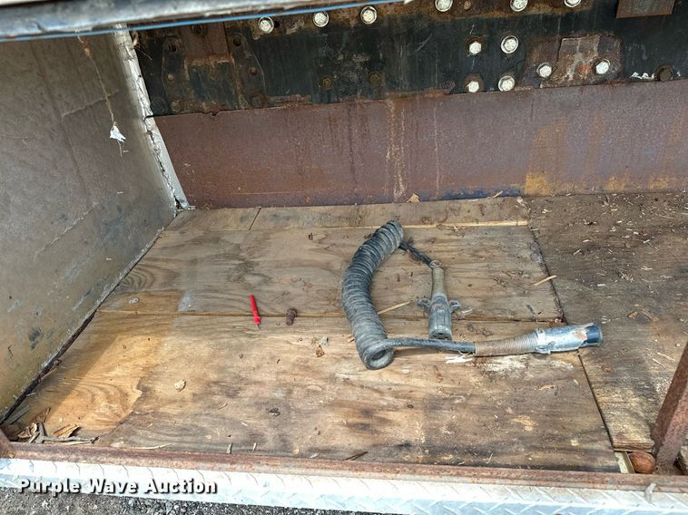 image for item OG9243 1988 Peterbilt 379  semi truck