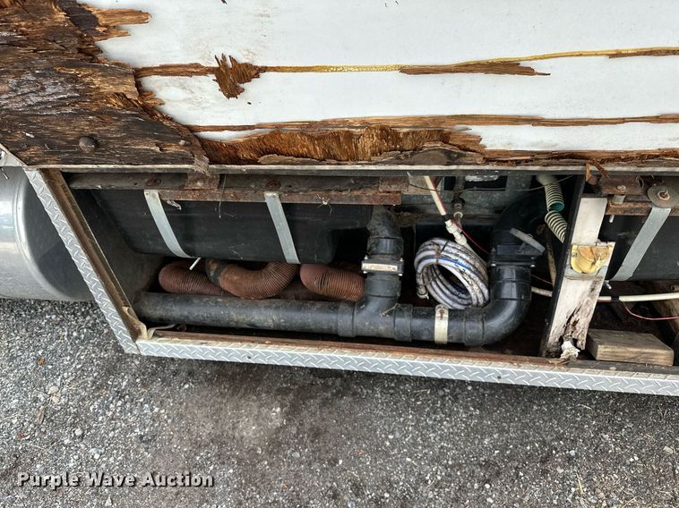 image for item OG9243 1988 Peterbilt 379  semi truck