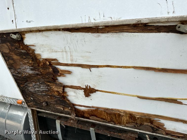 image for item OG9243 1988 Peterbilt 379  semi truck