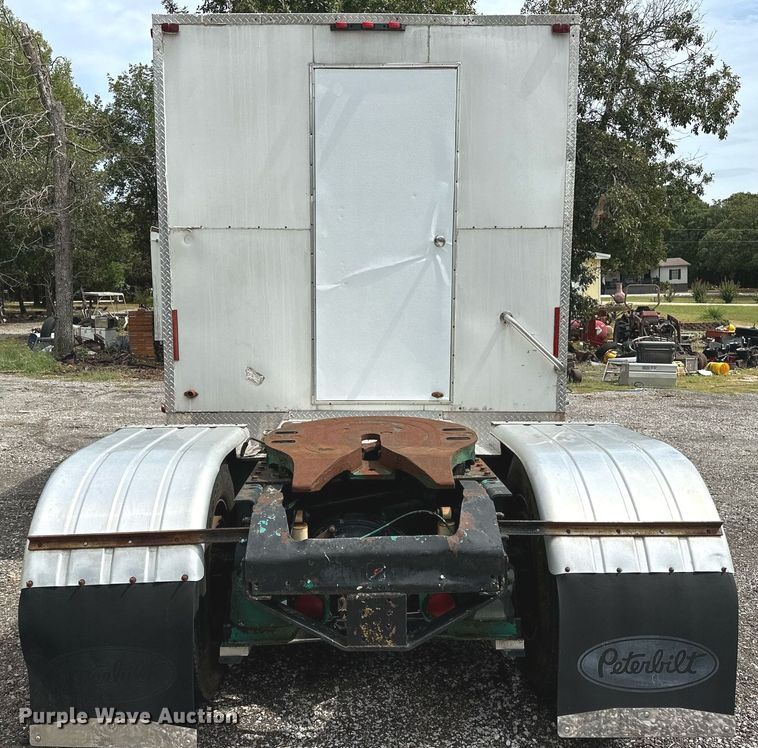 image for item OG9243 1988 Peterbilt 379  semi truck