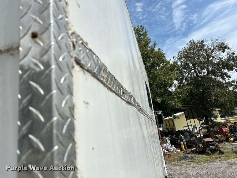 image for item OG9243 1988 Peterbilt 379  semi truck