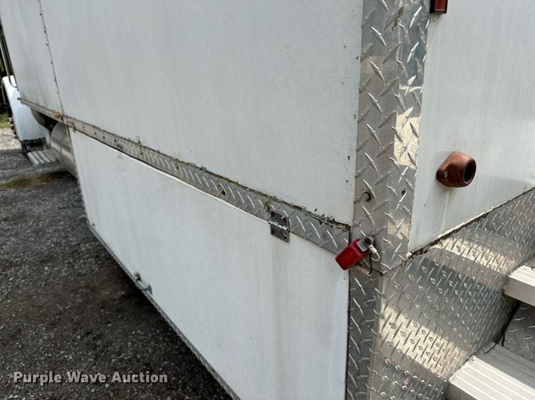 image for item OG9243 1988 Peterbilt 379  semi truck