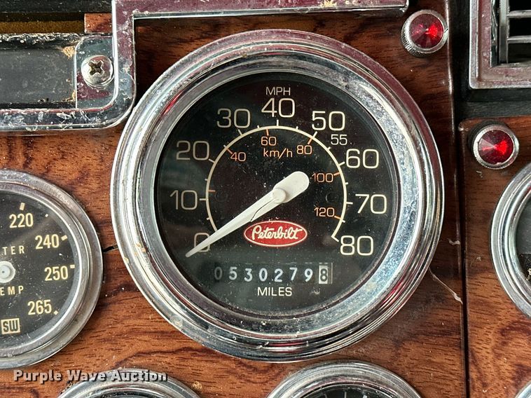 image for item OG9243 1988 Peterbilt 379  semi truck