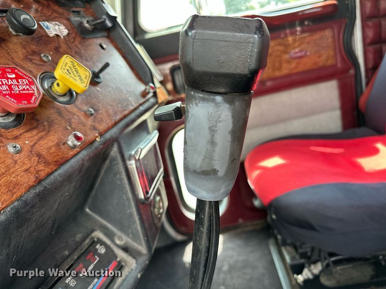 image for item OG9243 1988 Peterbilt 379  semi truck