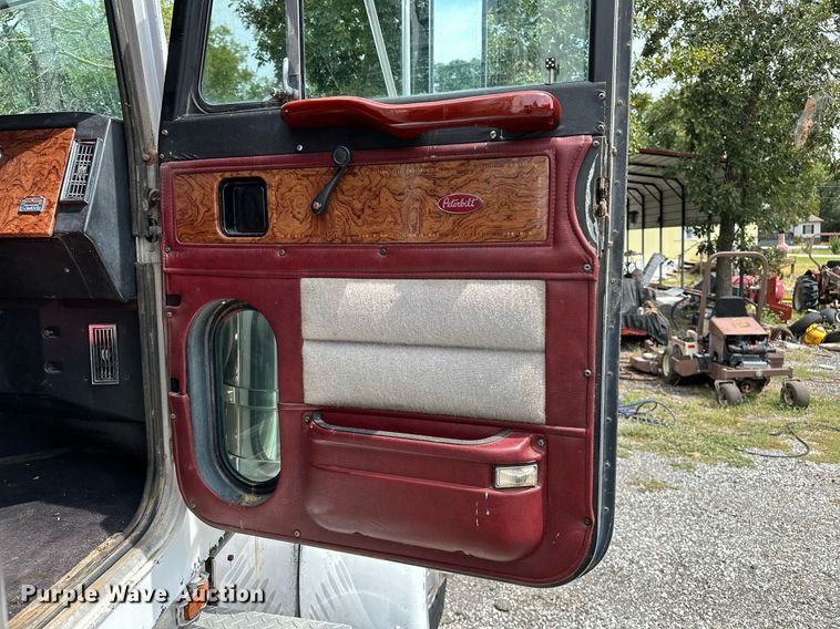 image for item OG9243 1988 Peterbilt 379  semi truck