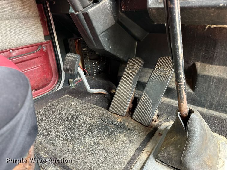 image for item OG9243 1988 Peterbilt 379  semi truck