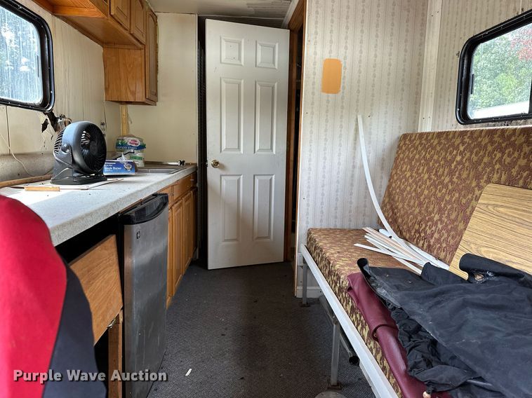 image for item OG9243 1988 Peterbilt 379  semi truck