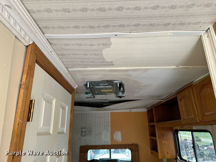 image for item OG9243 1988 Peterbilt 379  semi truck