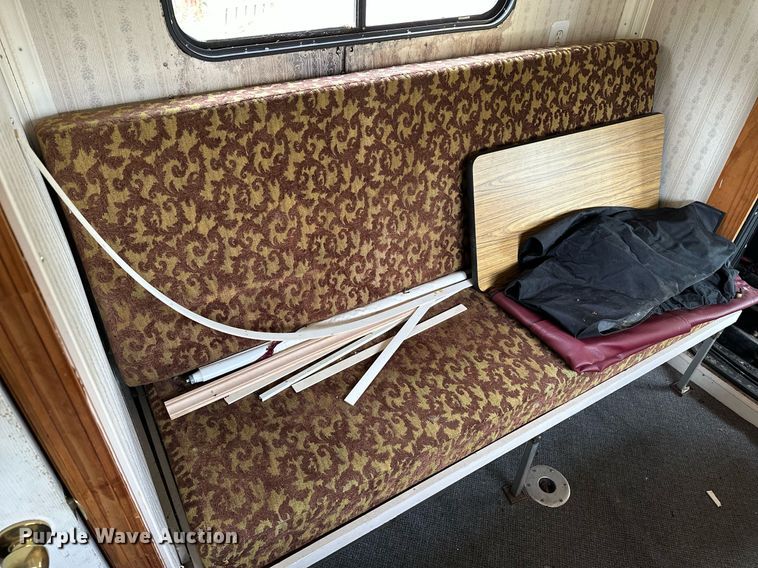 image for item OG9243 1988 Peterbilt 379  semi truck