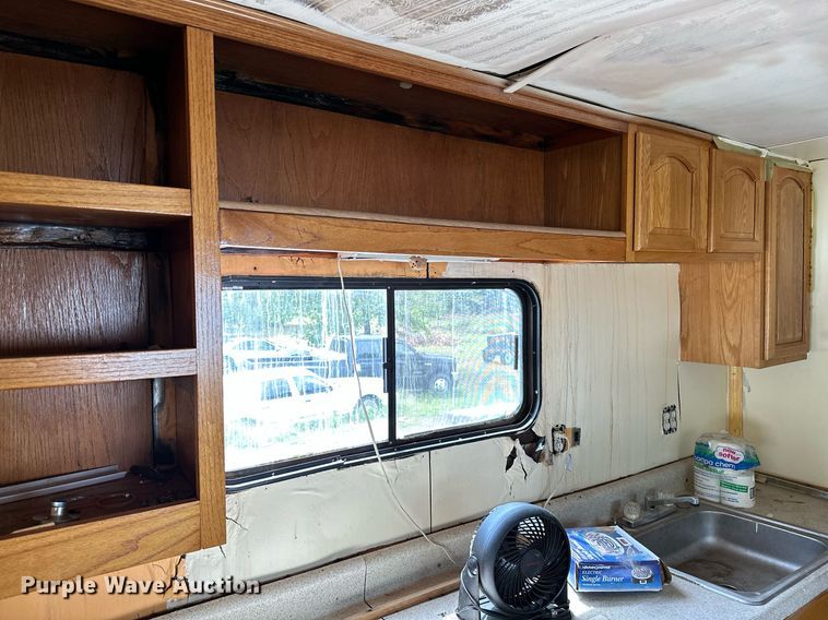 image for item OG9243 1988 Peterbilt 379  semi truck