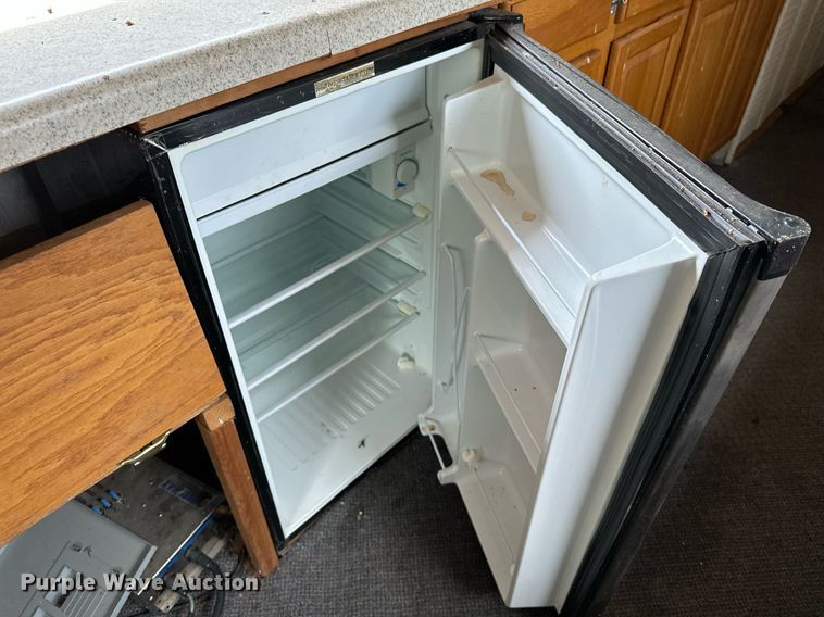 image for item OG9243 1988 Peterbilt 379  semi truck