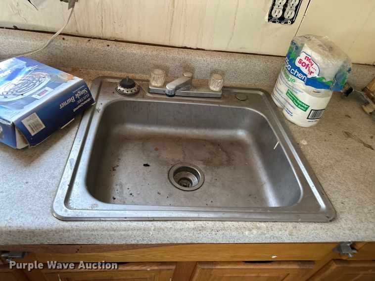 image for item OG9243 1988 Peterbilt 379  semi truck