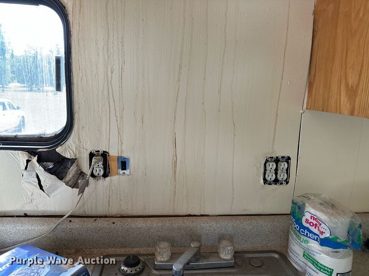 image for item OG9243 1988 Peterbilt 379  semi truck