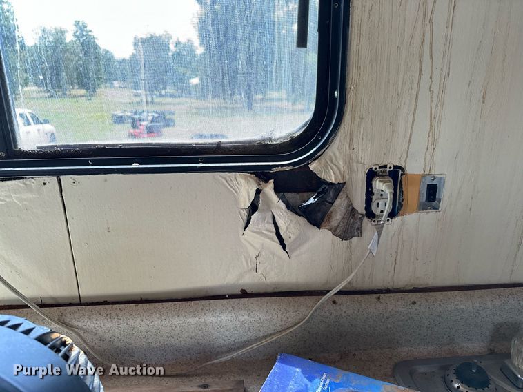 image for item OG9243 1988 Peterbilt 379  semi truck