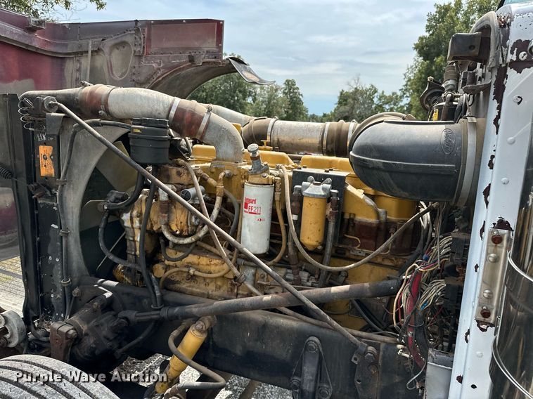 image for item OG9243 1988 Peterbilt 379  semi truck