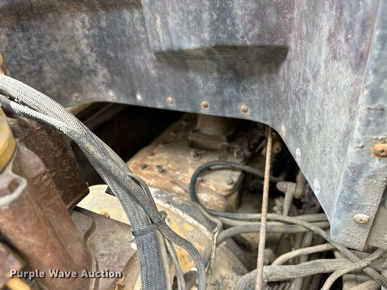 image for item OG9243 1988 Peterbilt 379  semi truck