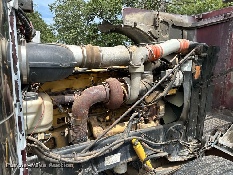 image for item OG9243 1988 Peterbilt 379  semi truck