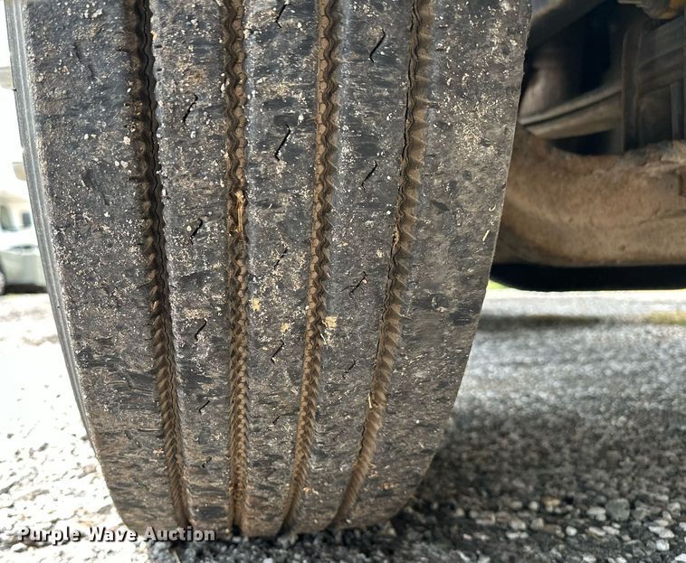 image for item OG9243 1988 Peterbilt 379  semi truck