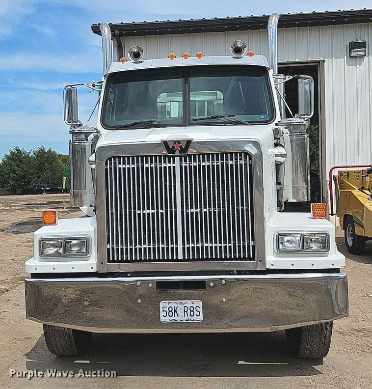 image for item OG9408 2006 Western Star 4900FA  semi truck