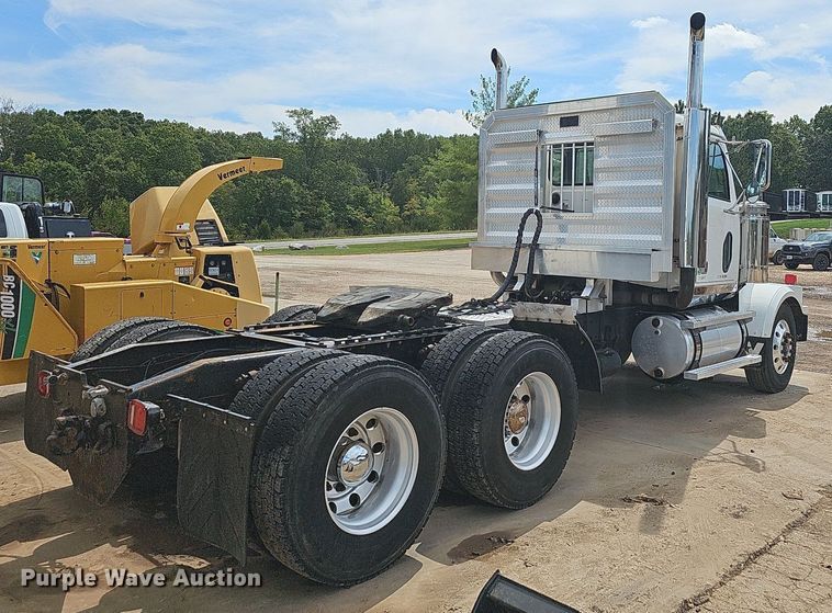 image for item OG9408 2006 Western Star 4900FA  semi truck