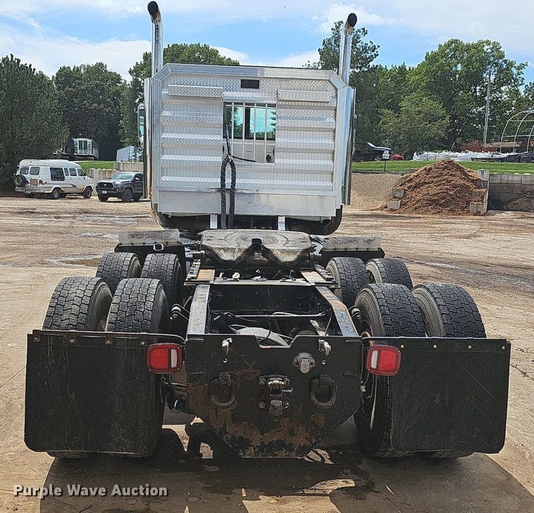 image for item OG9408 2006 Western Star 4900FA  semi truck