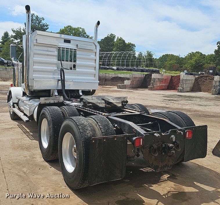 image for item OG9408 2006 Western Star 4900FA  semi truck