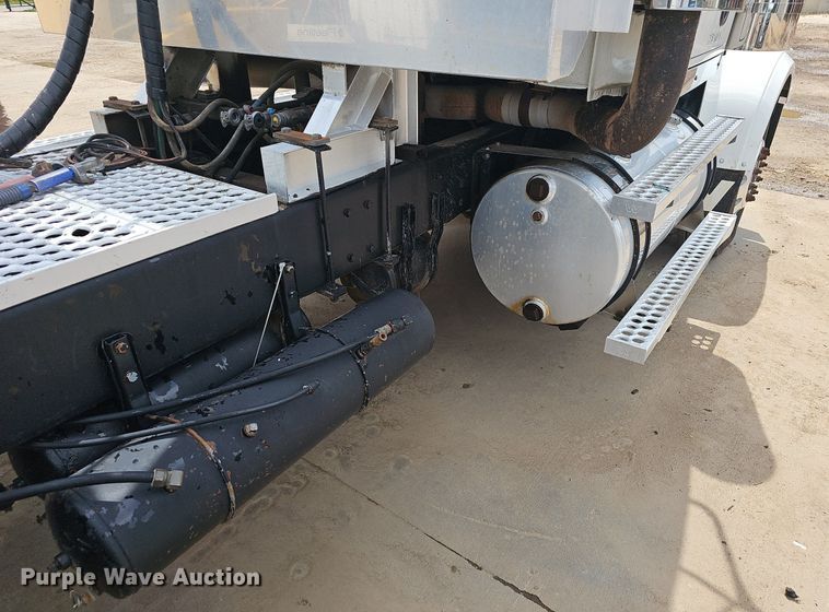 image for item OG9408 2006 Western Star 4900FA  semi truck