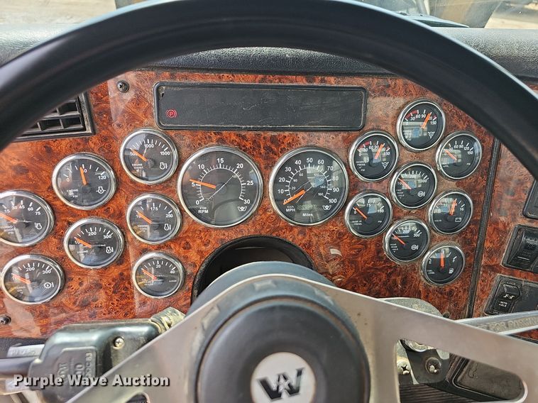 image for item OG9408 2006 Western Star 4900FA  semi truck