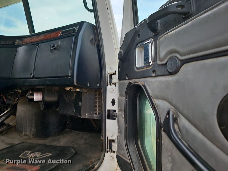 image for item OG9408 2006 Western Star 4900FA  semi truck