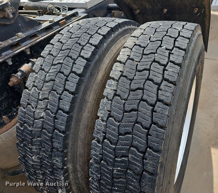 image for item OG9408 2006 Western Star 4900FA  semi truck